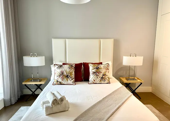 아파트 House Charms *