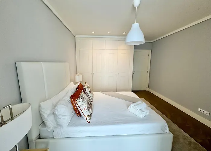 アパート House Charms