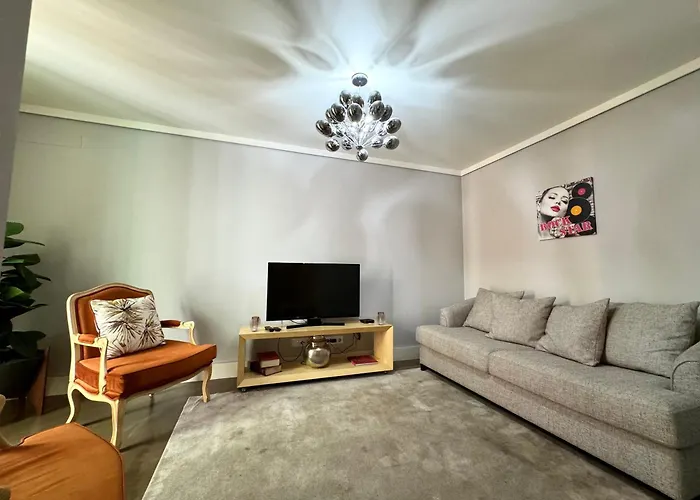 House Charms 아파트