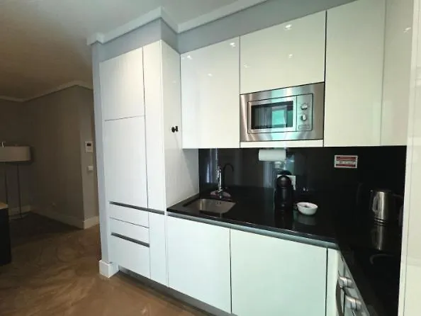 House Charms アパート