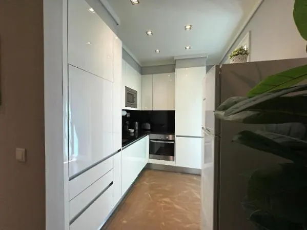 House Charms 아파트 *